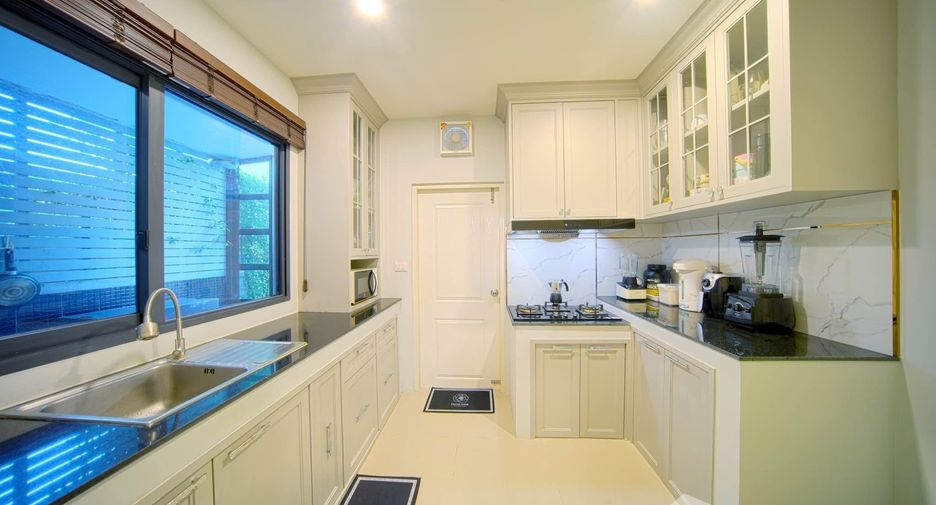 Haus zum Kauf mit 4 Zimmer in Bang Yai, Nonthaburi