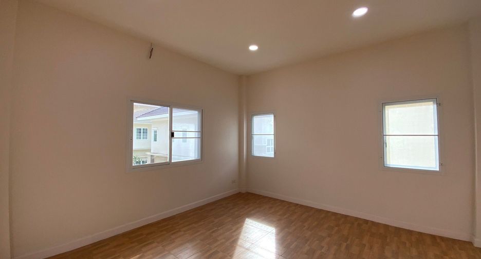 For sale 3 bedrooms house in Mueang Pathum Thani, Pathum Thani