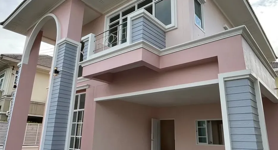 For sale 3 bedrooms house in Mueang Pathum Thani, Pathum Thani