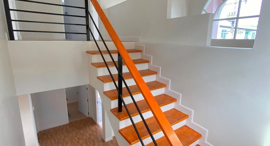For sale 3 bedrooms house in Mueang Pathum Thani, Pathum Thani
