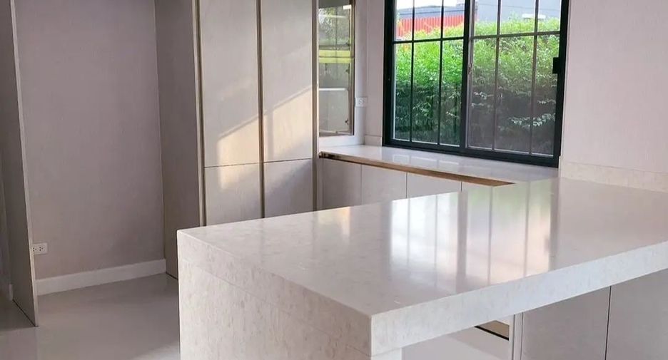For sale 4 bedrooms house in Bang Kruai, Nonthaburi