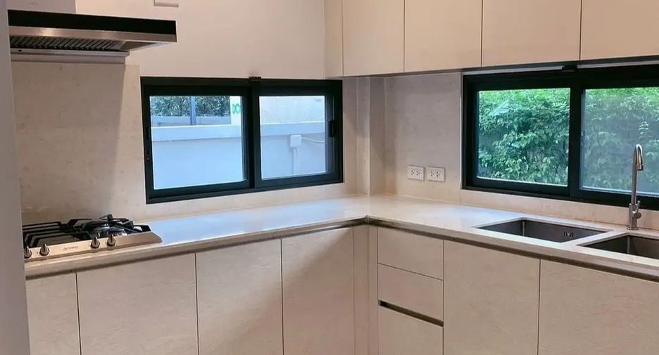 For sale 4 bedrooms house in Bang Kruai, Nonthaburi