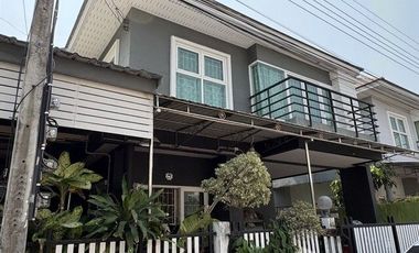 Reihenhaus zum Kauf mit 3 Zimmer in Bang Yai, Nonthaburi