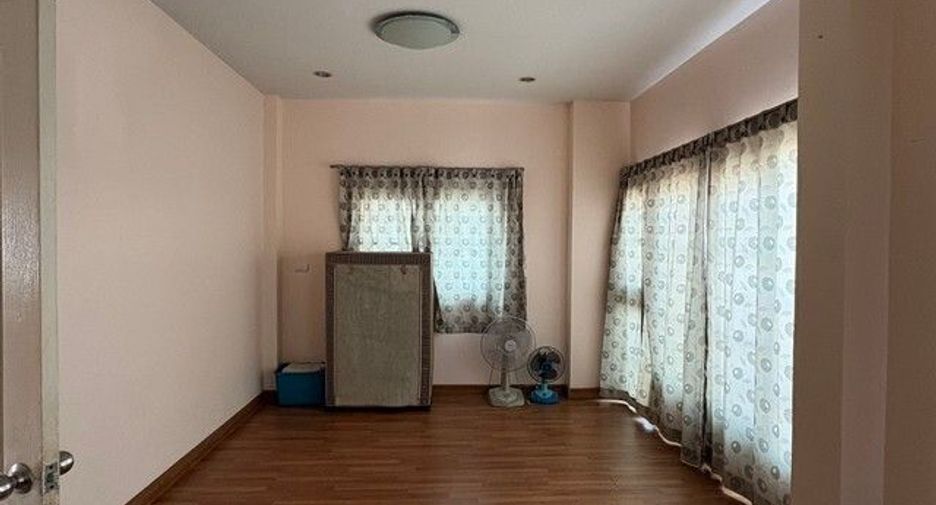 Reihenhaus zum Kauf mit 3 Zimmer in Bang Yai, Nonthaburi