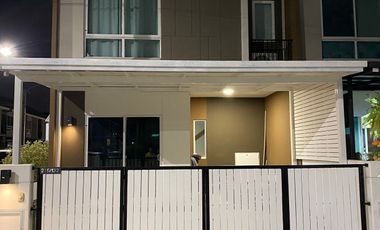 For sale 3 ベッドルーム townhouse in Mueang Nonthaburi, Nonthaburi