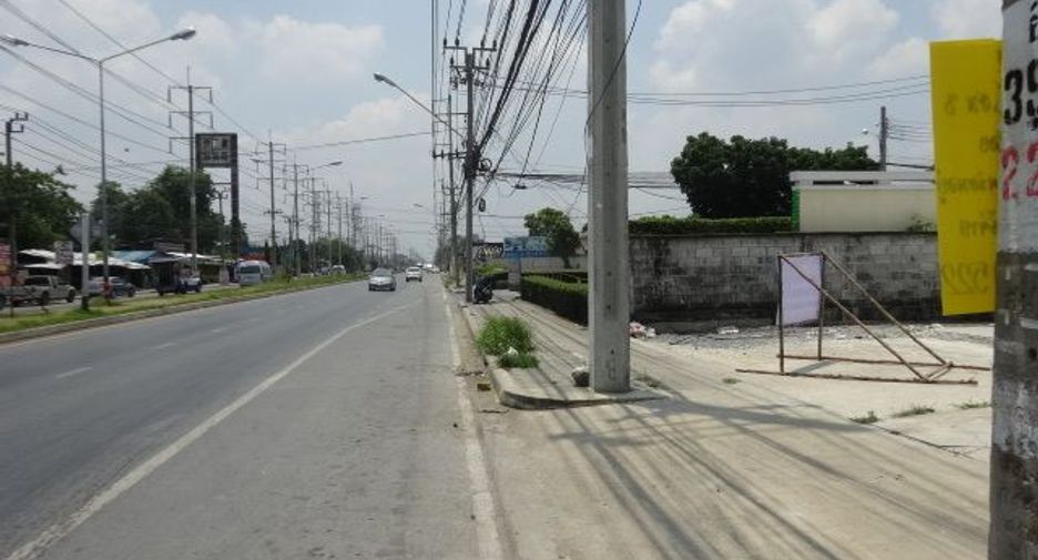 À vendre terrain à Sai Noi, Nonthaburi