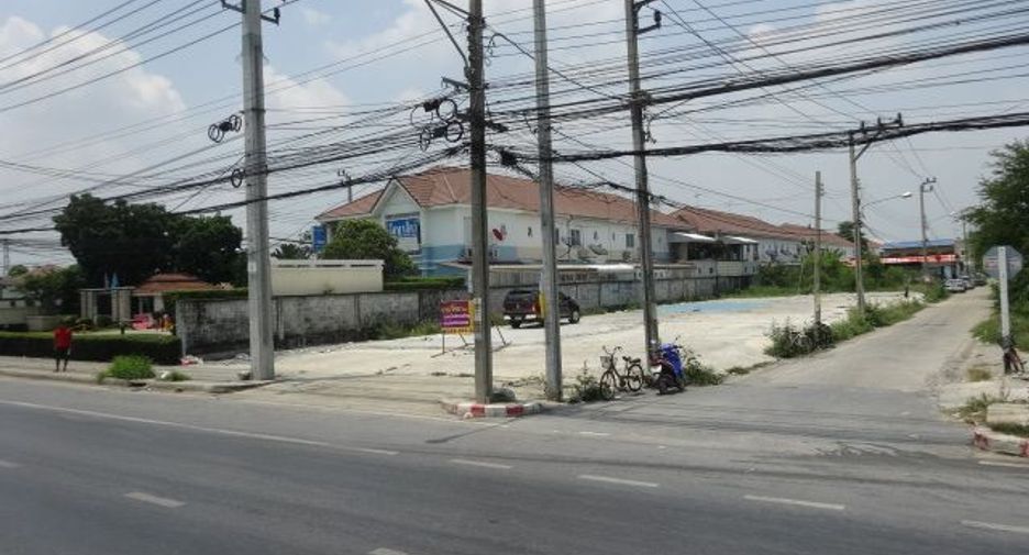 À vendre terrain à Sai Noi, Nonthaburi