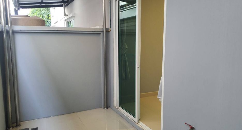 Reihenhaus zum Kauf mit 3 Zimmer in Phutthamonthon, Nakhon Pathom