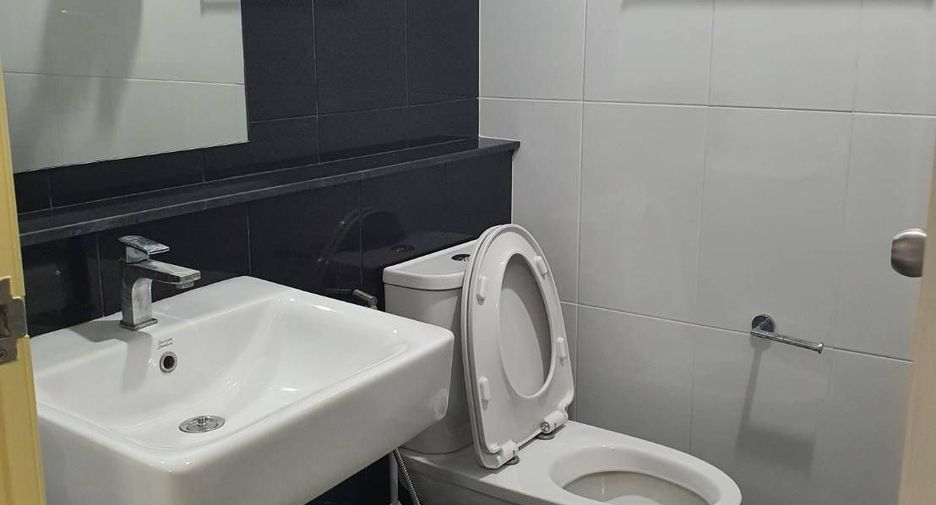Reihenhaus zum Kauf mit 3 Zimmer in Phutthamonthon, Nakhon Pathom