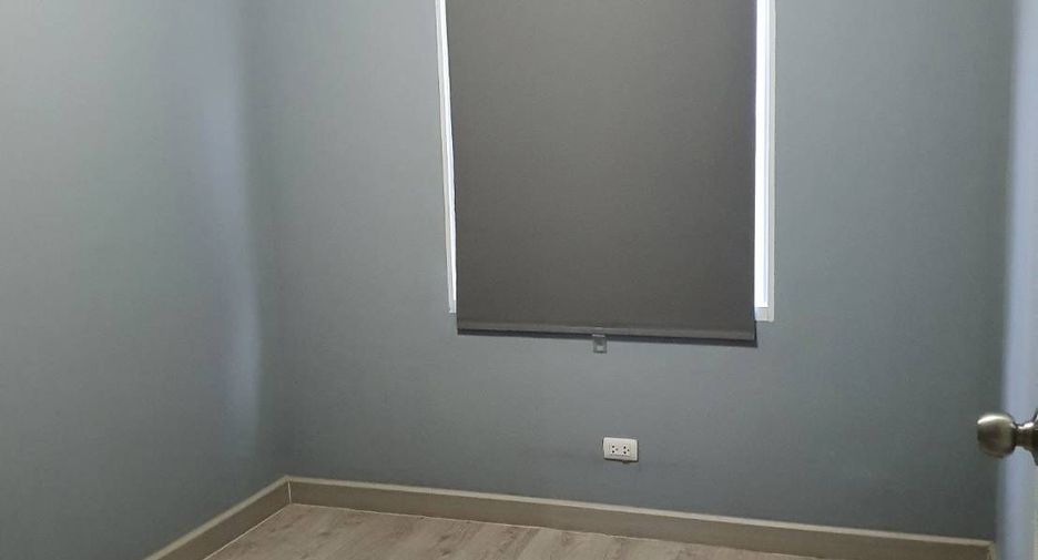 Reihenhaus zum Kauf mit 3 Zimmer in Phutthamonthon, Nakhon Pathom