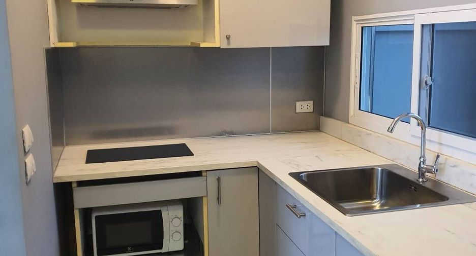 Reihenhaus zum Kauf mit 3 Zimmer in Phutthamonthon, Nakhon Pathom