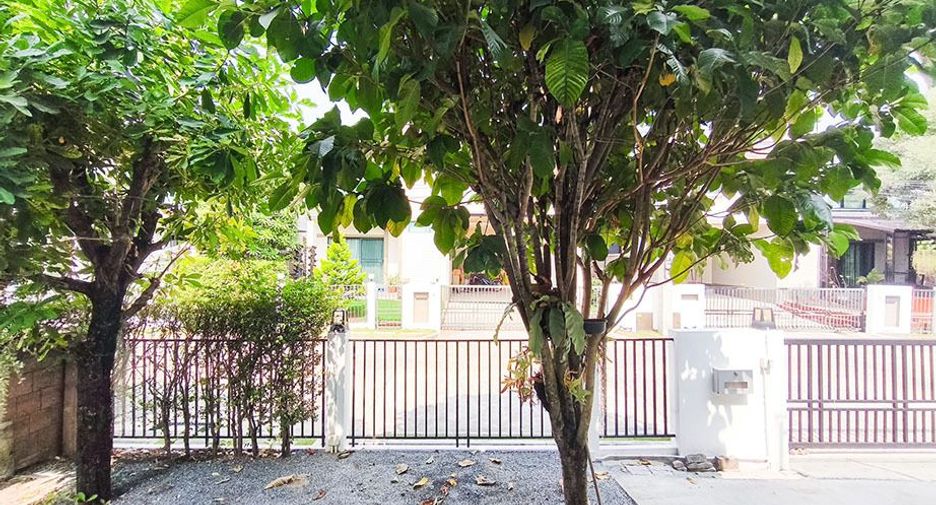 For sale 3 ベッドルーム house in Mueang Pathum Thani, Pathum Thani