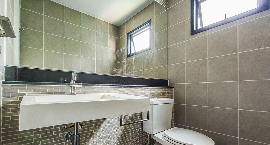 For sale 3 ベッドルーム house in Mueang Pathum Thani, Pathum Thani