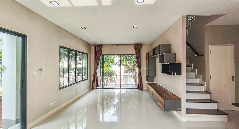 For sale 3 ベッドルーム house in Mueang Pathum Thani, Pathum Thani