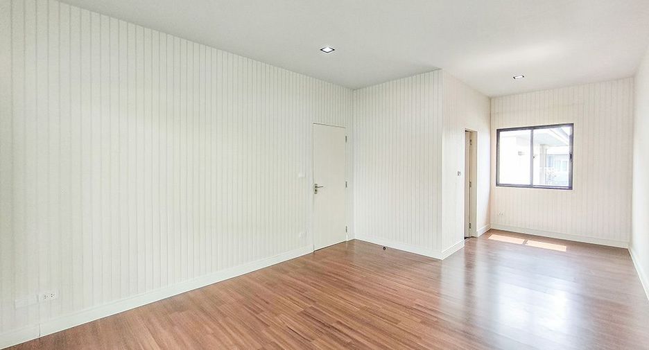 For sale 3 ベッドルーム house in Mueang Pathum Thani, Pathum Thani