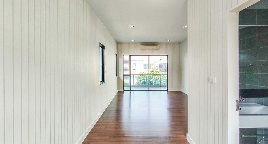 For sale 3 ベッドルーム house in Mueang Pathum Thani, Pathum Thani