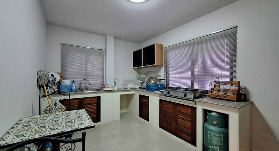 出售 4 卧室 独立屋 在 Phutthamonthon, Nakhon Pathom