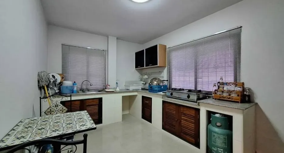 À vendre 4 chambres maison à Phutthamonthon, Nakhon Pathom