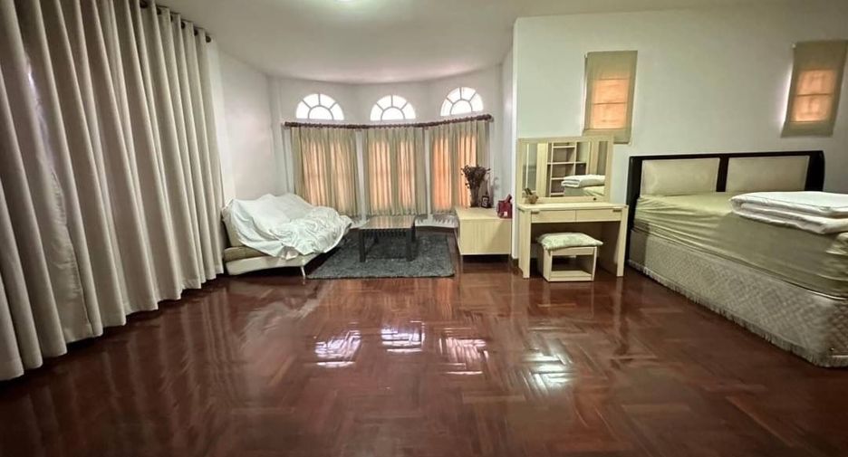 出售 4 卧室 独立屋 在 Phutthamonthon, Nakhon Pathom