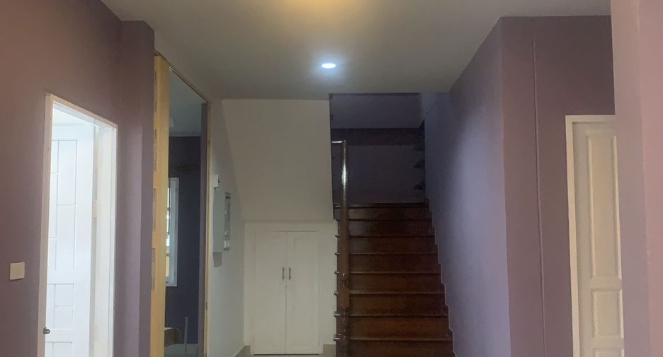 For sale 5 bedrooms house in Hat Yai, Songkhla
