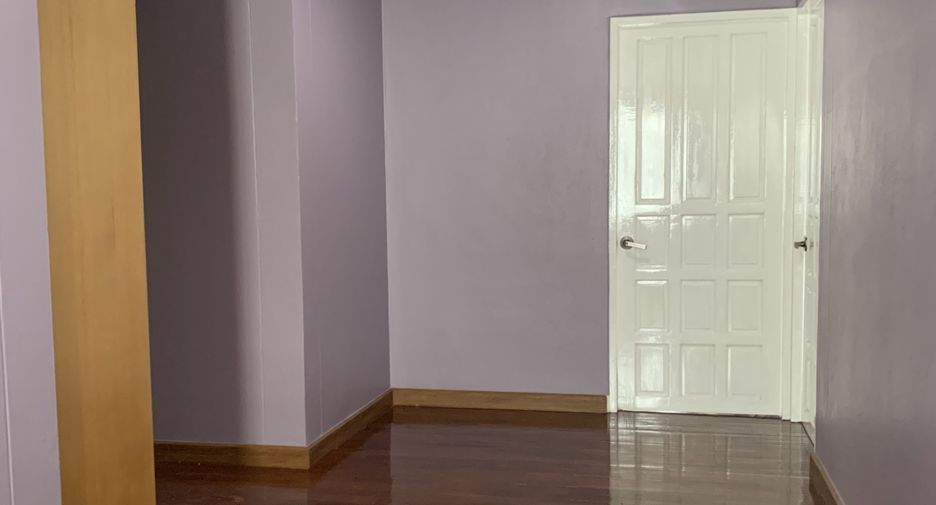 For sale 5 bedrooms house in Hat Yai, Songkhla
