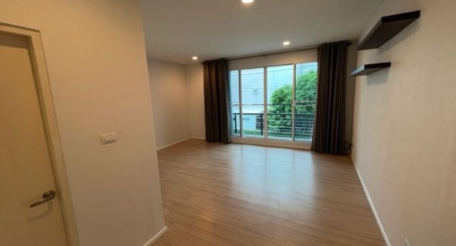 Продажа 3 спальни таунхаус в Mueang Nonthaburi, Нонтабури