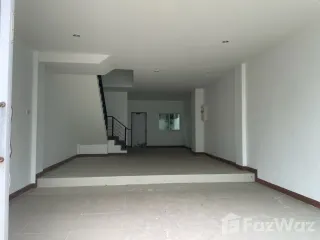 For sale 4 bedrooms townhouse in Hat Yai, Songkhla