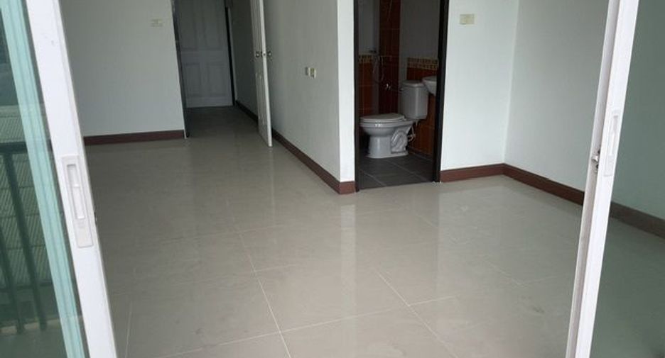 For sale 4 ベッドルーム townhouse in Hat Yai, Songkhla