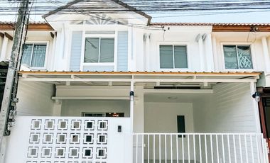 Продажа 3 спальни таунхаус в Sam Phran, Накхонпатхом