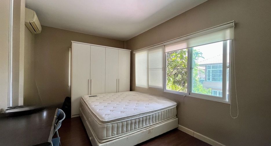 For sale 3 bedrooms house in Mueang Nonthaburi, Nonthaburi