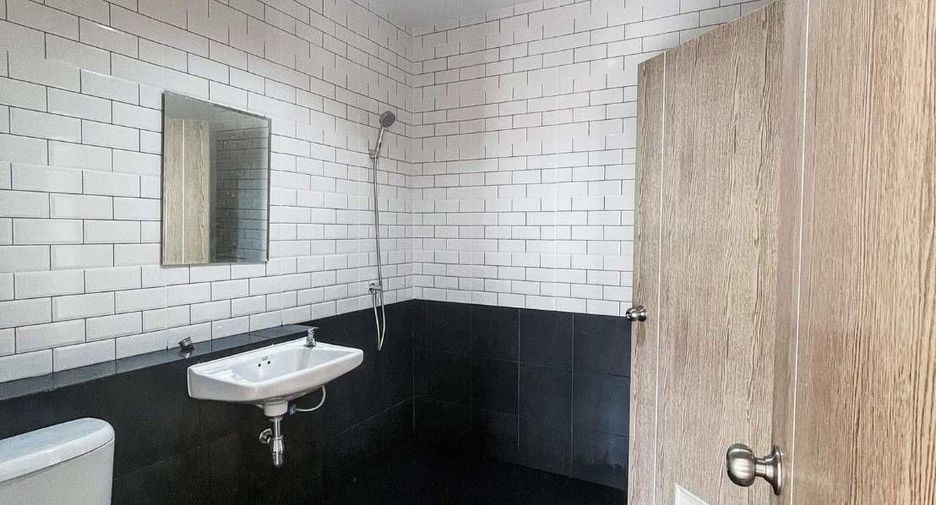 For sale 3 bedrooms townhouse in Bang Bua Thong, Nonthaburi