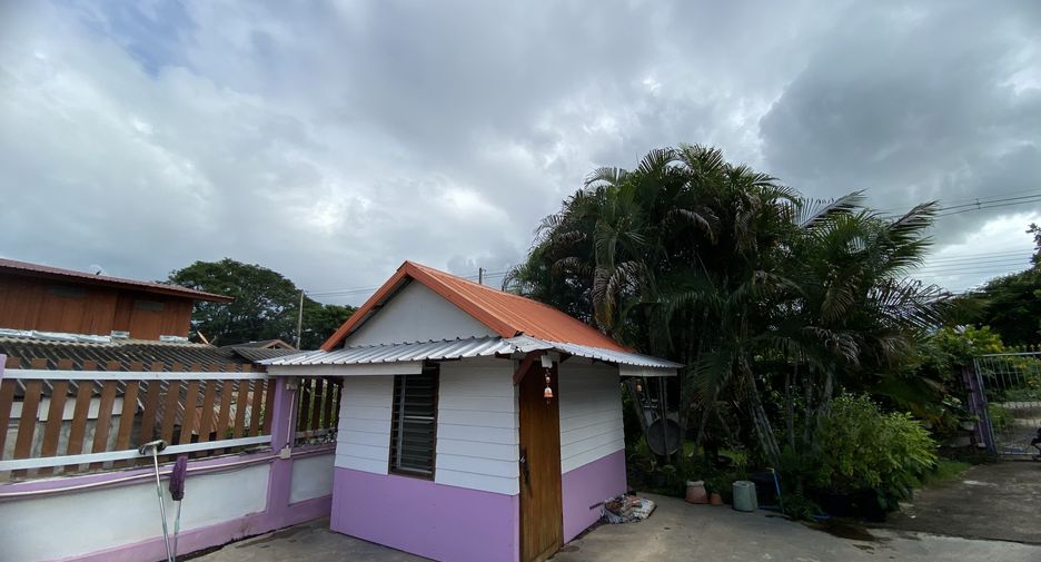 For sale 2 bedrooms house in Mueang Uttaradit, Uttaradit