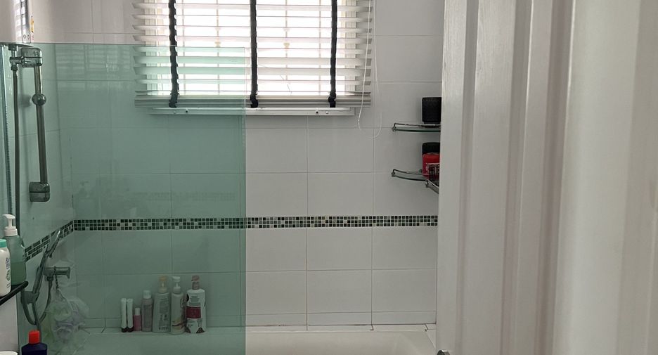 For sale 4 bedrooms house in Bang Bua Thong, Nonthaburi