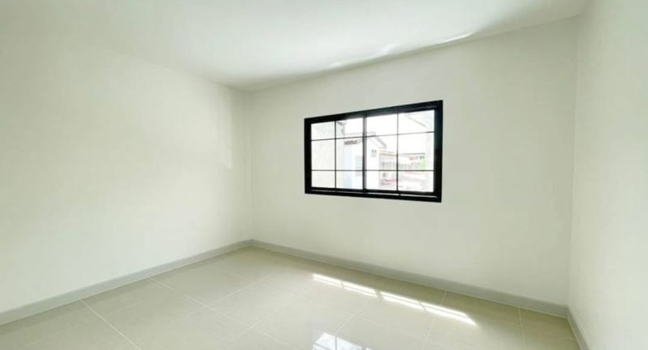 For sale 2 bedrooms townhouse in Bang Bua Thong, Nonthaburi