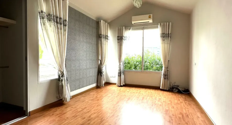 Casa en venta de 3 habitaciones en Lam Luk Ka, Pathum Thani