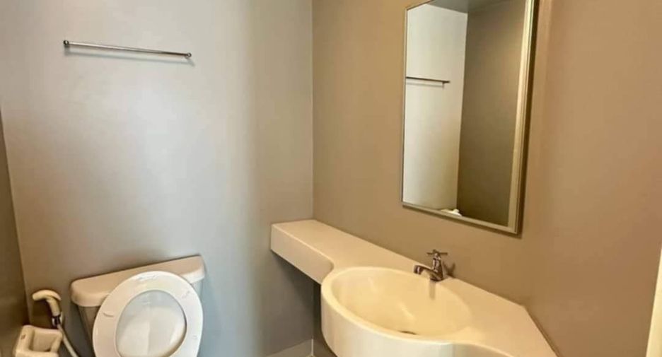 For rent 1 bed condo in Thanyaburi, Pathum Thani