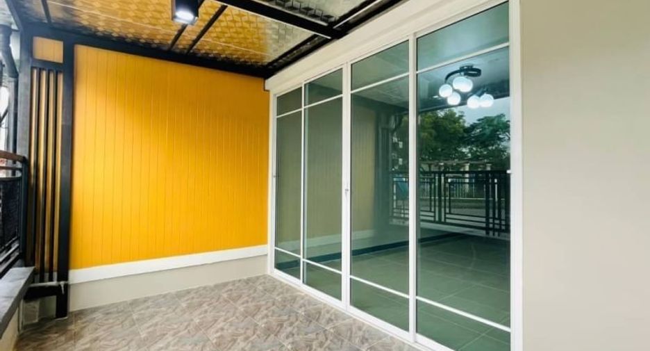 For sale 3 bedrooms townhouse in Bang Bua Thong, Nonthaburi