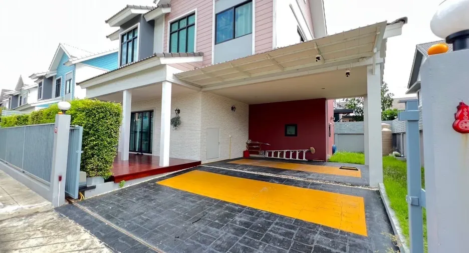For sale 3 bedrooms house in Lam Luk Ka, Pathum Thani