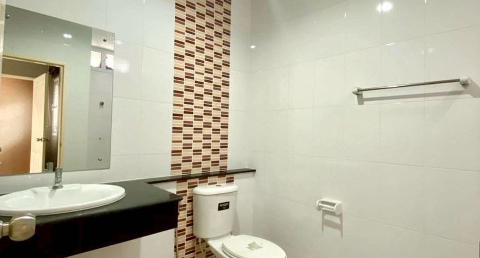 Reihenhaus zum Kauf mit 3 Zimmer in Bang Bua Thong, Nonthaburi