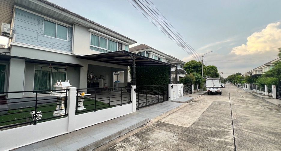 For sale 4 bedrooms house in Mueang Nonthaburi, Nonthaburi