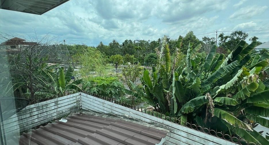 For sale 4 bedrooms house in Mueang Nonthaburi, Nonthaburi