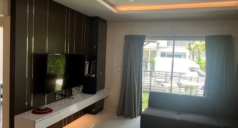 For sale 4 bedrooms house in Mueang Nonthaburi, Nonthaburi