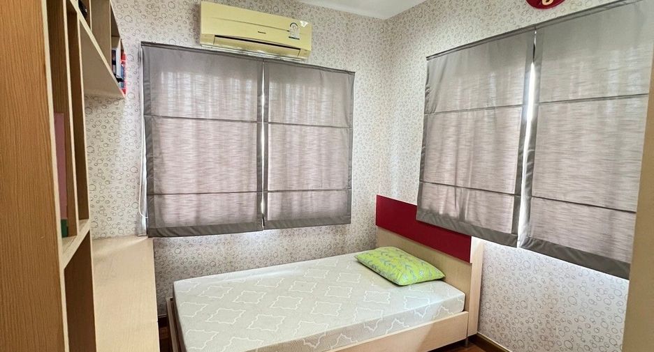 For sale 4 bedrooms house in Mueang Nonthaburi, Nonthaburi