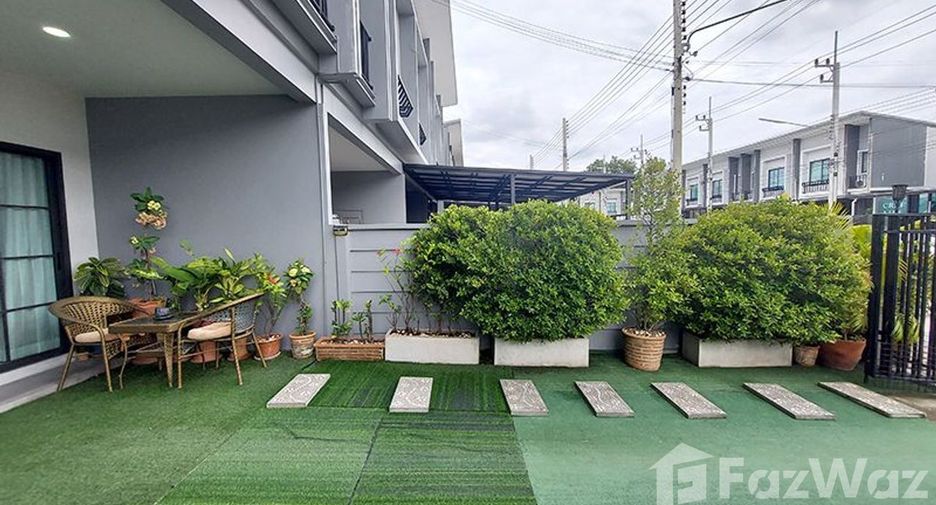 For sale 2 bedrooms townhouse in Lam Luk Ka, Pathum Thani