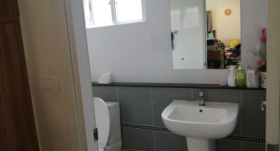 For sale 3 bedrooms house in Mueang Pathum Thani, Pathum Thani