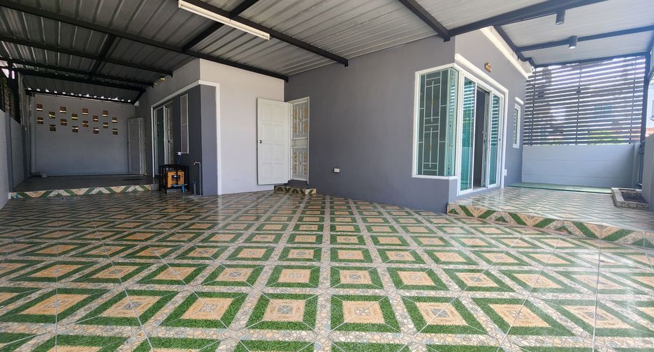 For sale 3 bedrooms house in Mueang Chon Buri, Chonburi