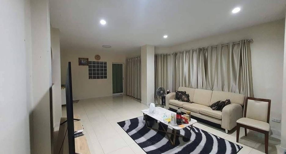 For sale 5 bedrooms house in Mueang Nonthaburi, Nonthaburi