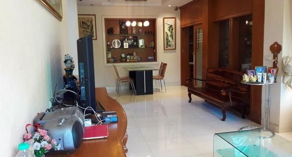 ขาย 4 ห้องนอน บ้านเดี่ยว ใน เมืองนนทบุรี, นนทบุรี