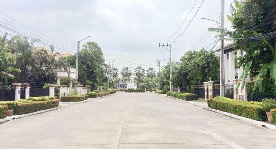 ขาย 4 ห้องนอน บ้านเดี่ยว ใน เมืองนนทบุรี, นนทบุรี