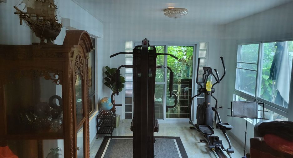For sale 4 bedrooms house in Bang Bua Thong, Nonthaburi